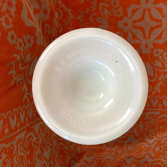 EO BRODY — Finely Ribbed Pedestal Vase - Picture 2 of 3